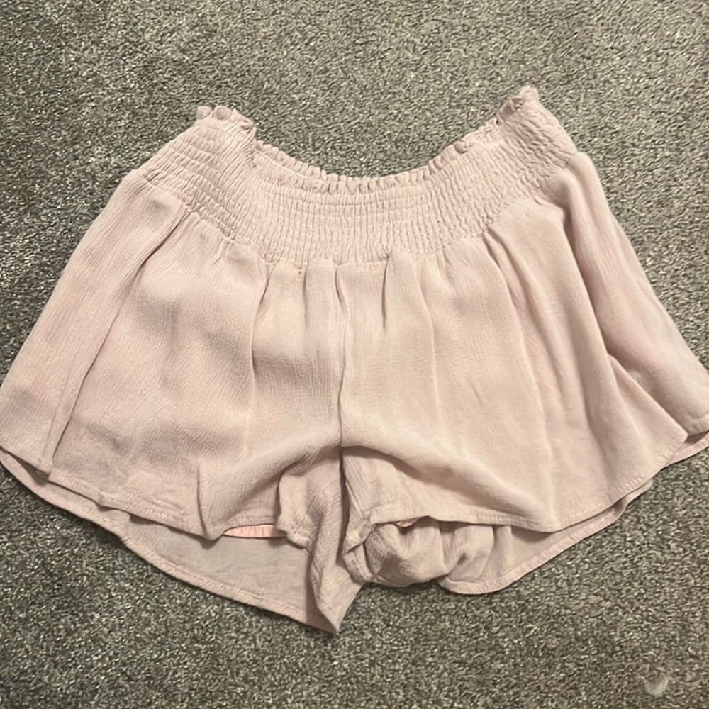 Hayden girls light pink shorts in an XL.